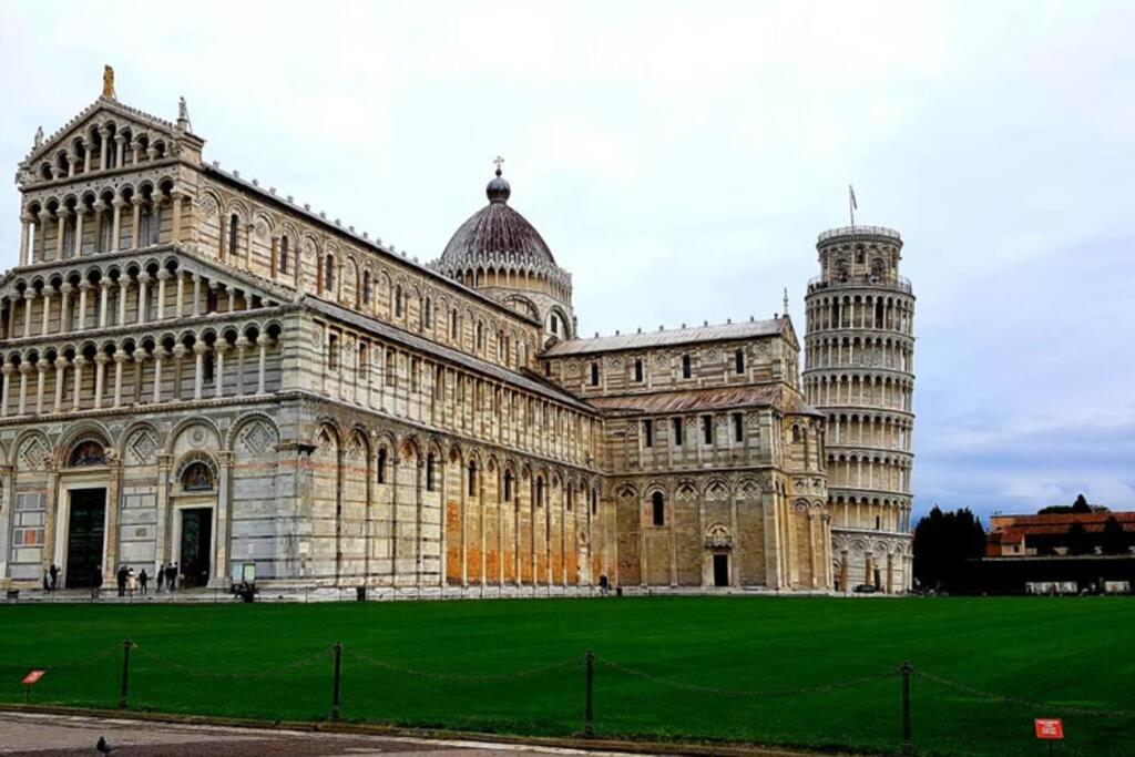 Tra Miracoli E Cavalieri Apartment Pisa Exterior photo